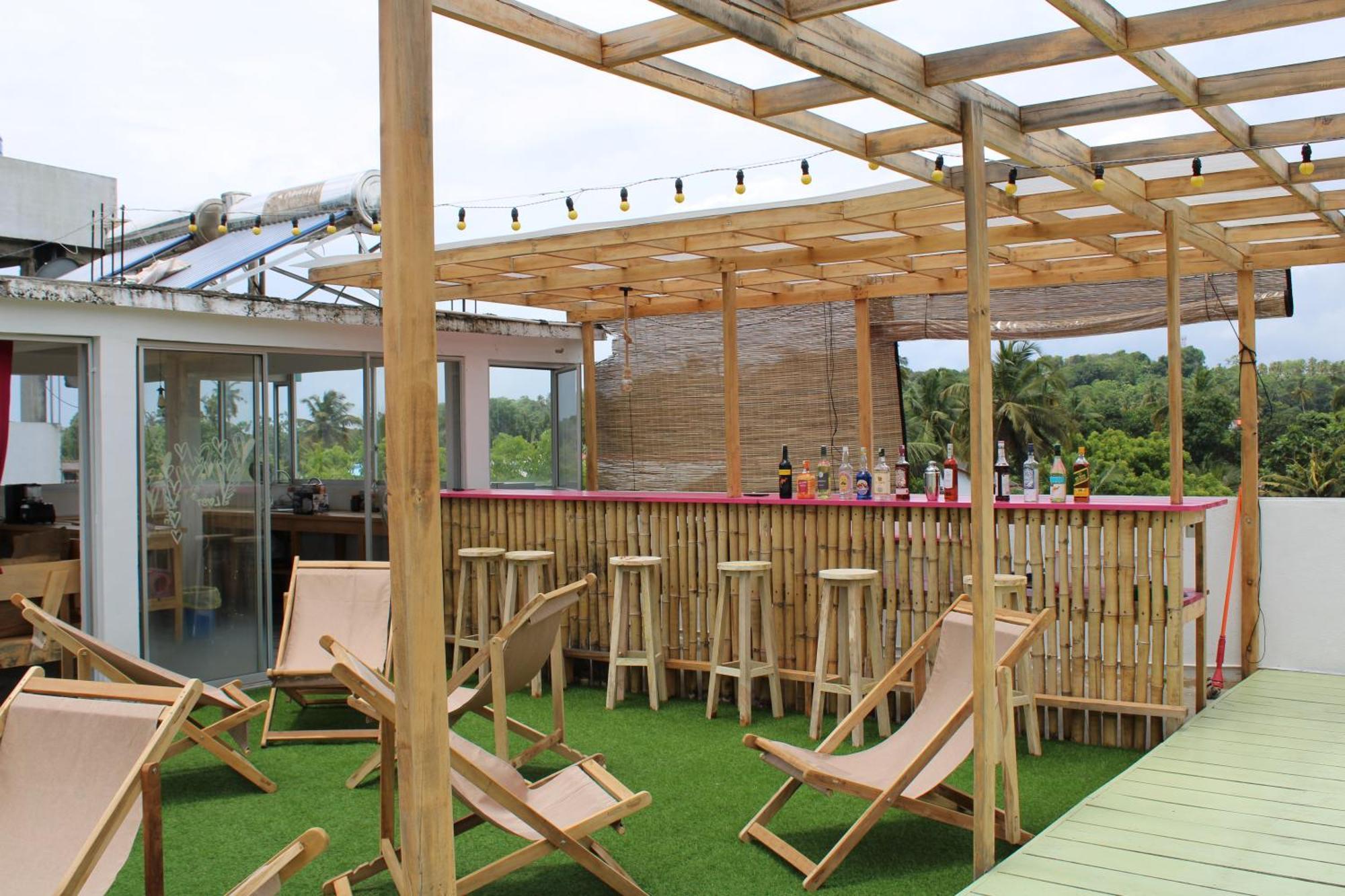 Sun & Moon Hostel Mirissa Zewnętrze zdjęcie